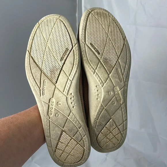CROCS Walu Tan Canvas Loafer Deck Boat  Shoe Non-mark Sole Preppy Logo Coastal 8 - Picture 12 of 13